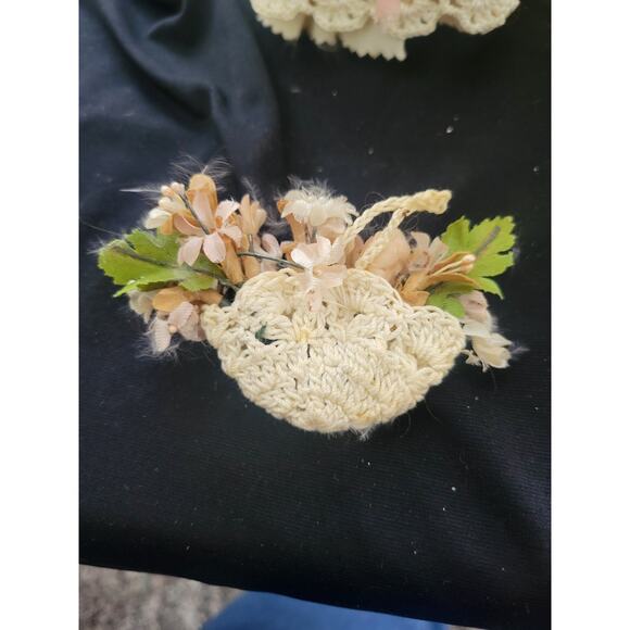 Vintage Peggy Ann Dolls W/ Crochet Dresses, Hats and Flower baskets - Picture 4 of 12